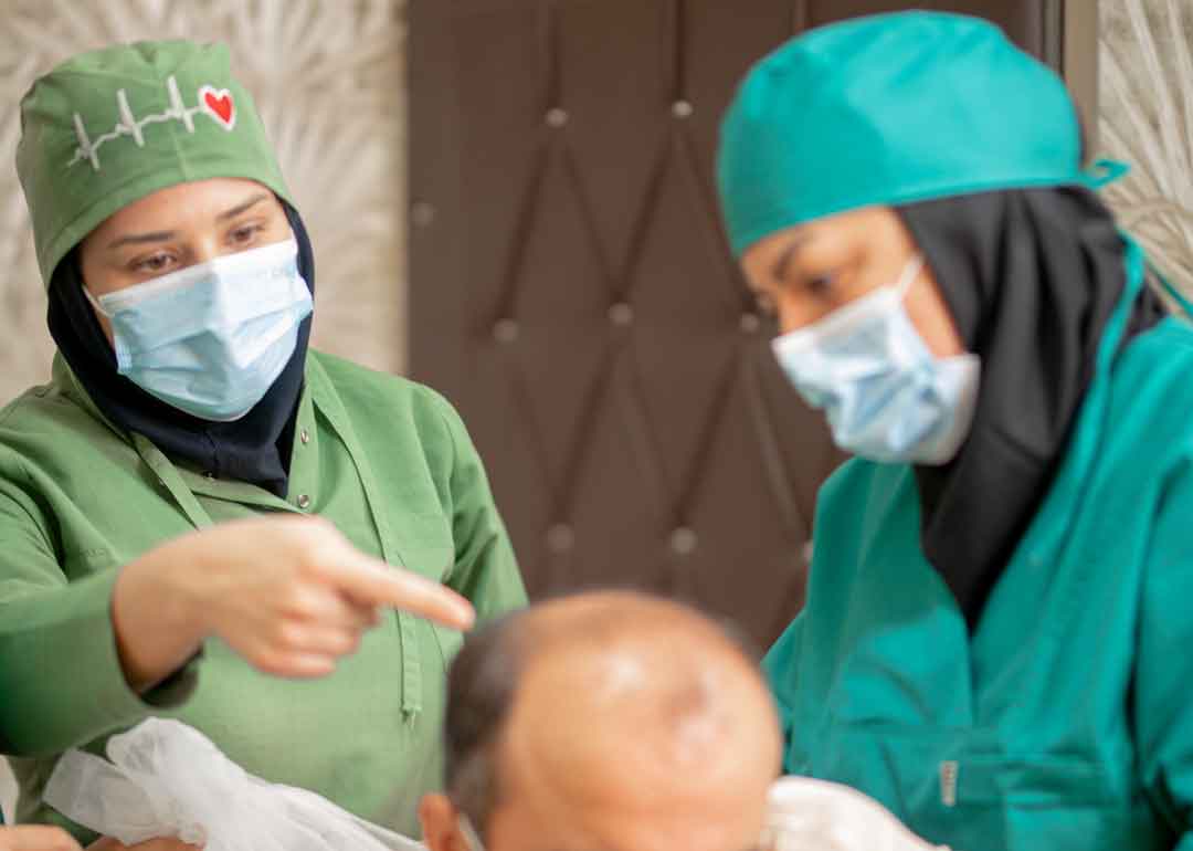 بررسی متقاضی کاشت مو برای میکرواسکالپ و بررسی مزایا میکرواسکالپ